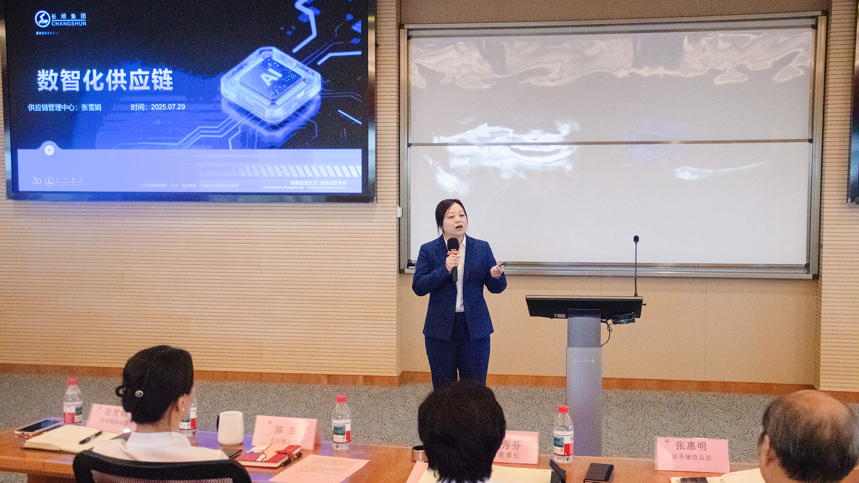 52618185.png IMG_2679.png